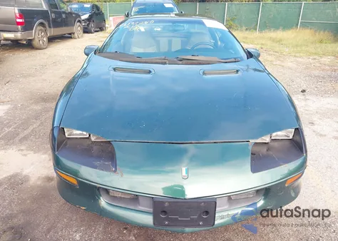 1995 Chevrolet Camaro Z28 z USA, uszkodzony, nr VIN 2G1FP22P3S2181990
